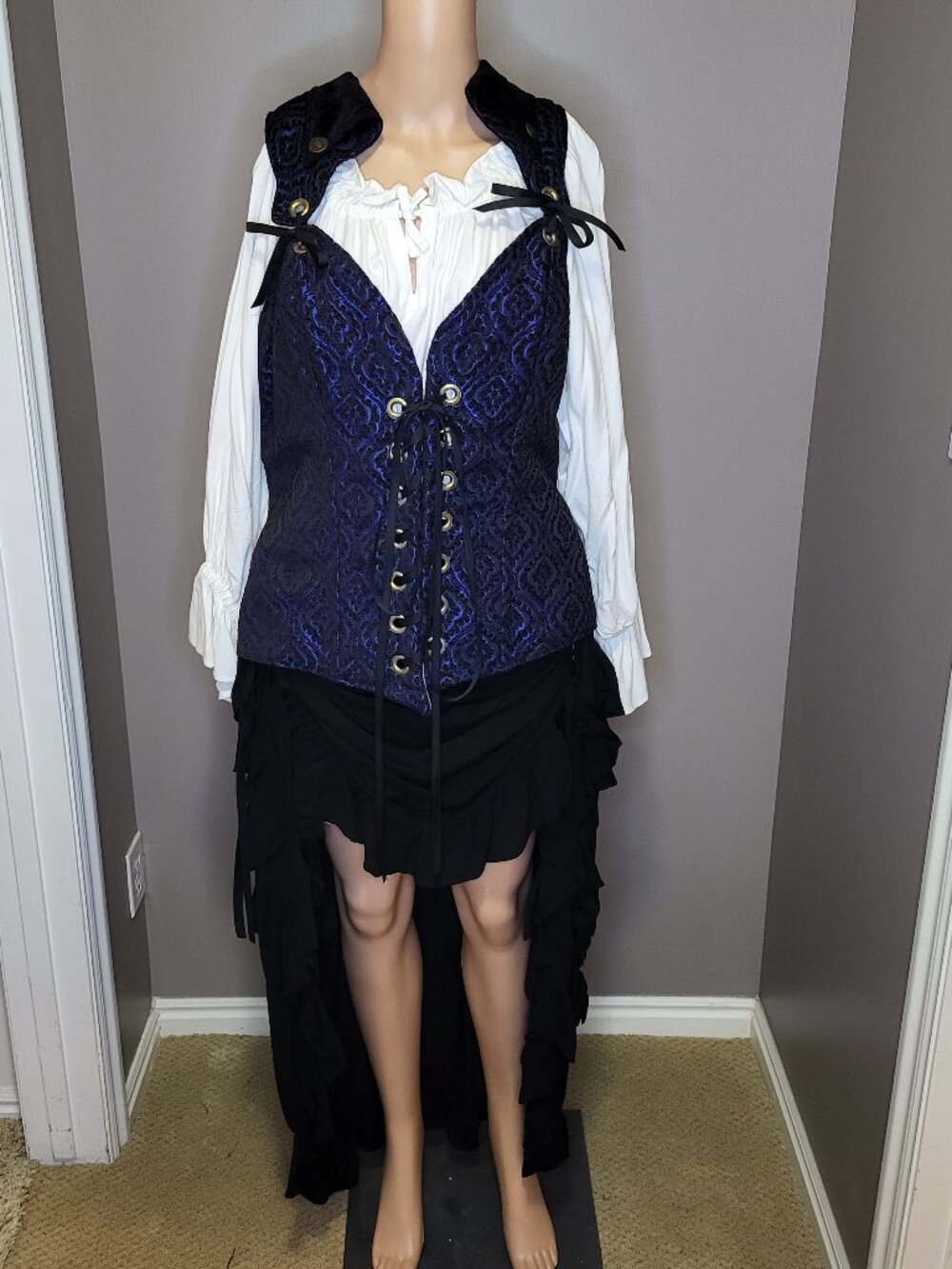 HALLOWEEN: Pirate Costume DITD Brocade Corset Vest High Low Skirt Blouse Boots - Picture 2 of 13